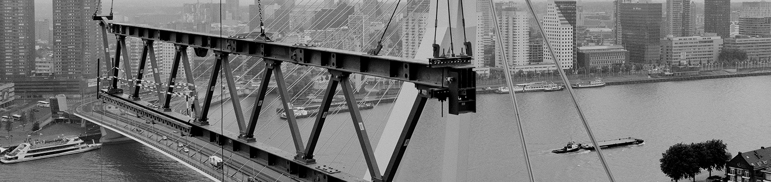 DR-493-bw_1023430